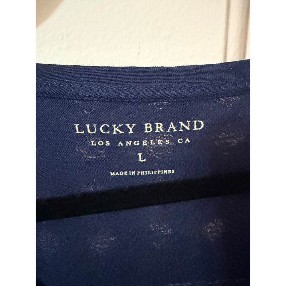 Lucky Brand | Short Sleeve Graphic Tee || L || Navy Blue Boho Mandala| - Picture 3 of 5